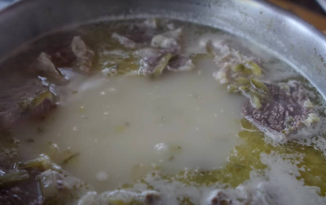 Огуречник или суп с квашеными огурцами: старинный рецепт украинского первого блюда